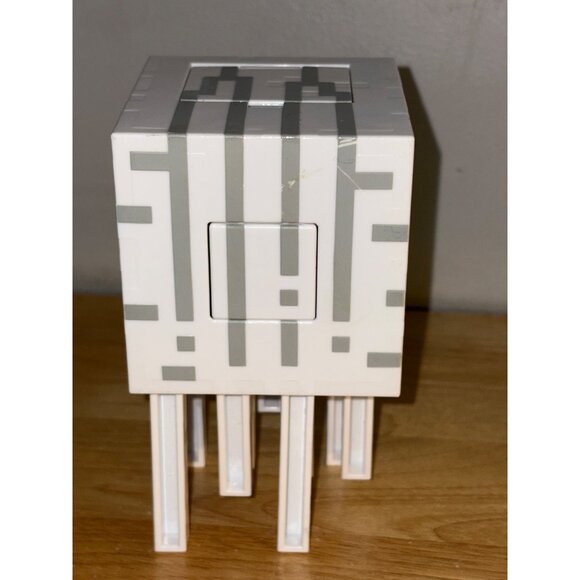 Minecraft Fireball Ghast Launching Action Figure 2021 Mattel Toy (No discs) - Picture 4 of 7
